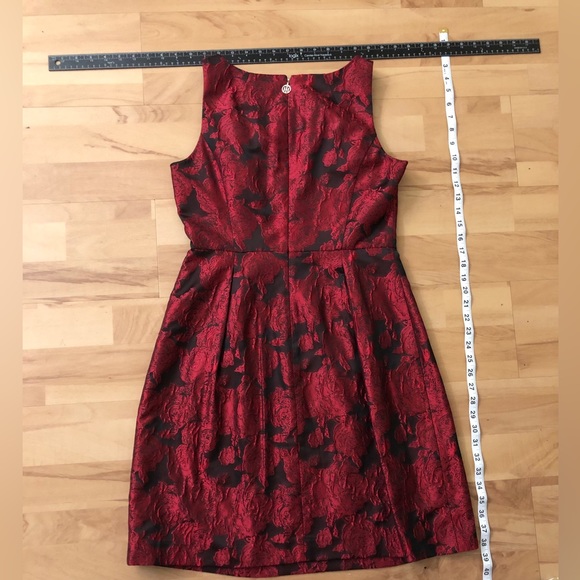 Elegant Red Tommy Hilfiger Dress. Size 6. Red Black Floral. Embroidered. Pleated - Picture 3 of 3